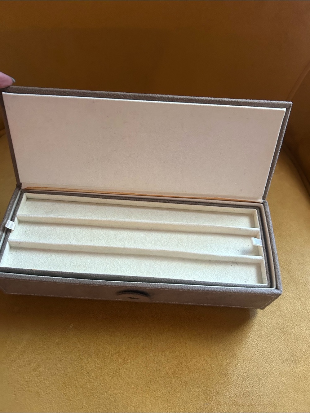 Pandora Suede Jewelry Box - Picture 5 of 8